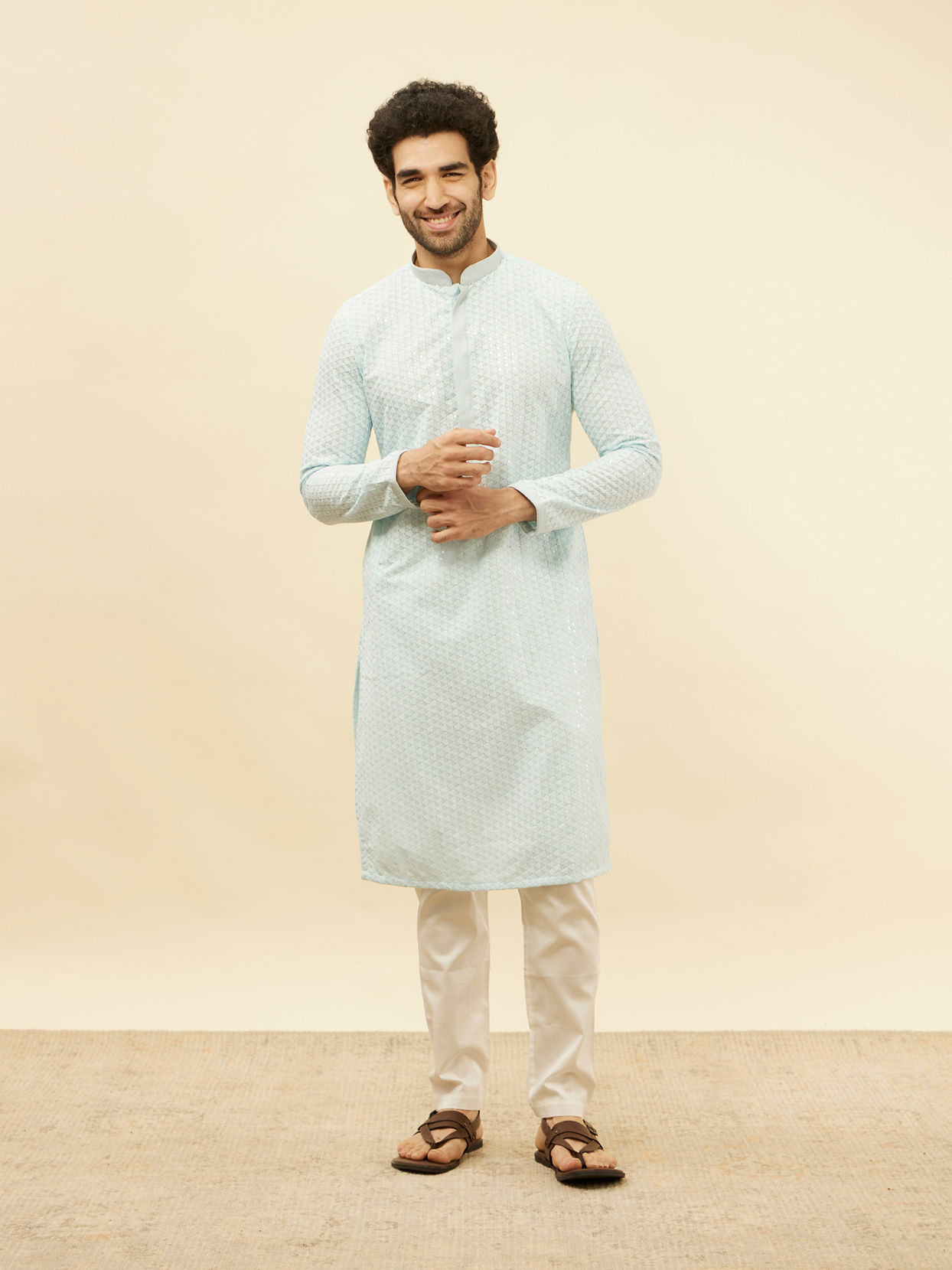 alt message - Manyavar Men Powder Blue Chikankari Sequinned Kurta Set image number 2